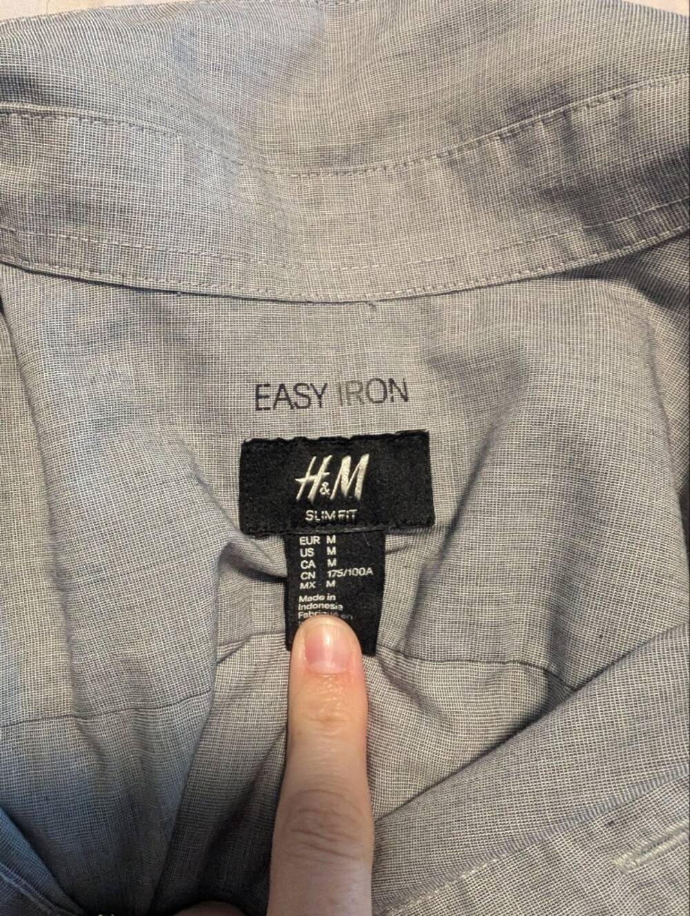 H&M Men's Light Blue Dress Shirt - Picture 2 of 2